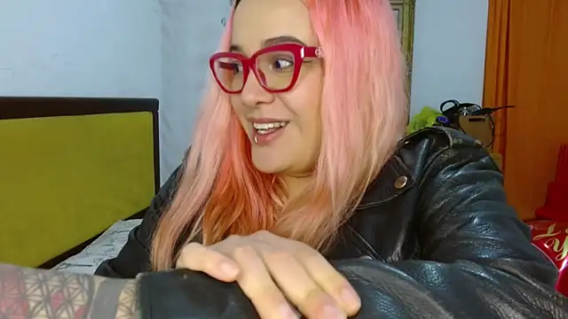 Nova-Satela Chat XXX live