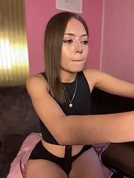 PrettyAmber Show Webcam