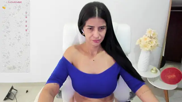 renata_t_ Adlı Modelin Canlı XXX Sohbeti