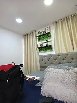 دردشة sasi_luna الجنسية المباشرة