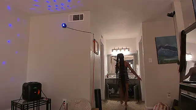 yiauana Chat XXX live