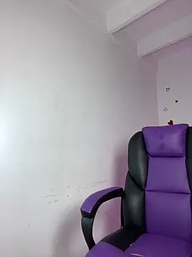 LiaaMoretzz élő XXX-chatje