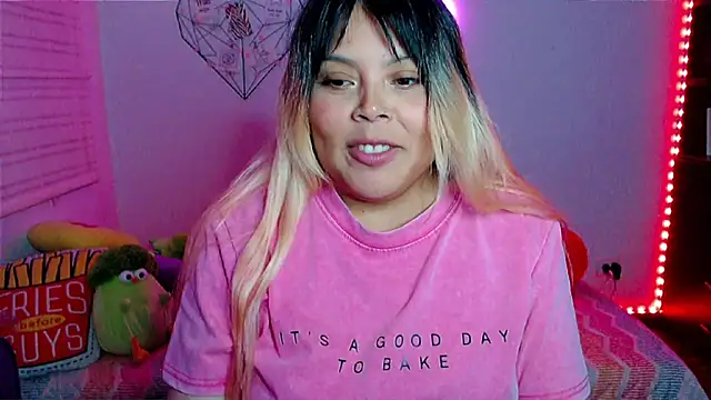 EllieMoonX élő XXX-chatje