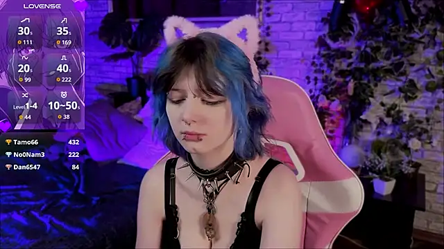 Ashley_Veil: διαδικτυακό σόου στην κάμερα