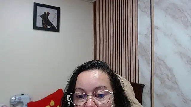 Sonialorens_ Live XXX-Chat