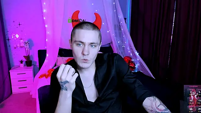 thomas_crow_'s Live XXX Chat