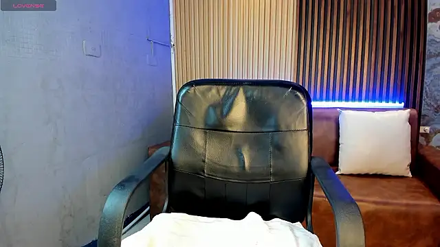 แชท XXX สดของ Alicee_Broownn