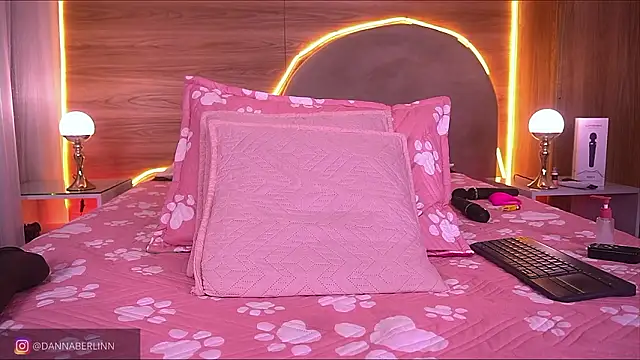 danna_berlin_'s Live XXX Chat