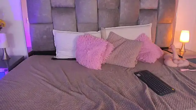 Sofi_Vasquez Adlı Modelin Canlı XXX Sohbeti