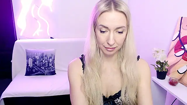 Cute_Smile_Shy Chat XXX in diretta