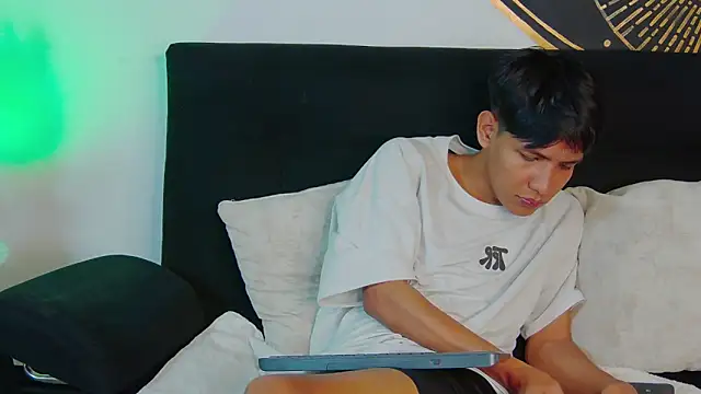 Liam_Sinclair Obrolan Langsung XXX