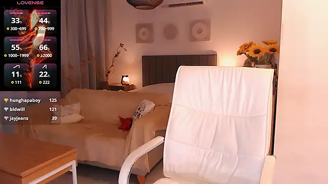 Chat +18 de Tilly_Eliot ao vivo