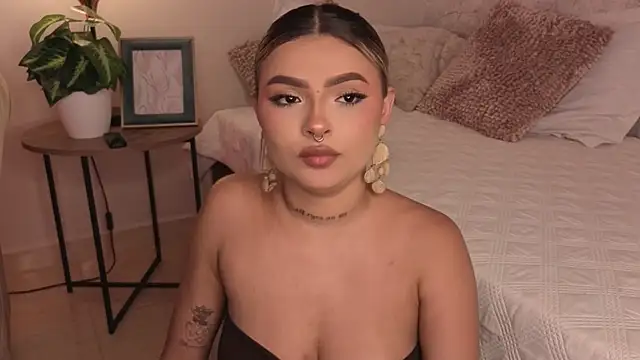 DahianaWalcott 라이브 XXX 채팅