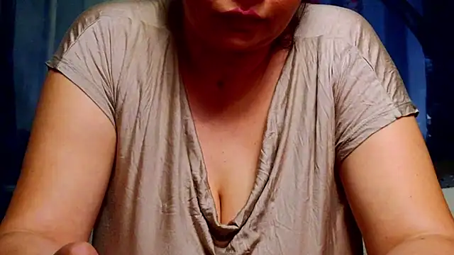 ElizabethEven Live XXX Chat