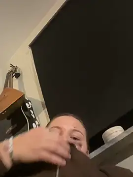 justsomeoneuknow Obrolan Langsung XXX