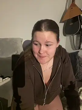 justsomeoneuknow – webcam-show