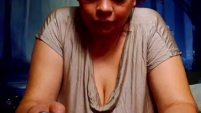 แชท XXX สดของ ElizabethEven