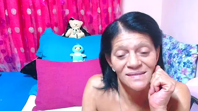 Онлайн чат XXX SLUTTYROXY