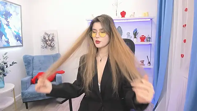 AnneTLi: онлайн-секс-чат