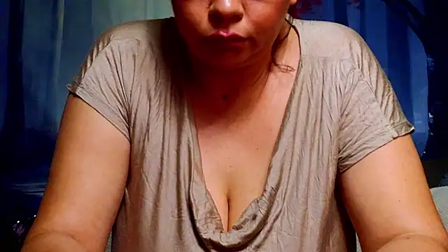 ElizabethEven Chat XXX live