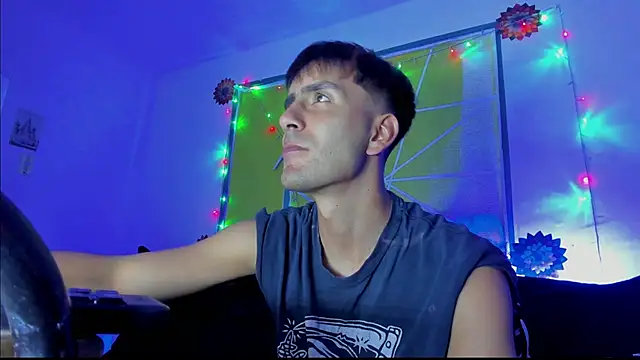 Lord_Apolo Adlı Modelin Canlı XXX Sohbeti