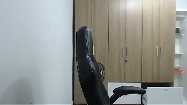 RoxanaLove9 Live XXX-Chat