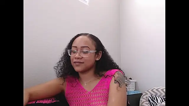 Chatroom XXX en direct de RylReese