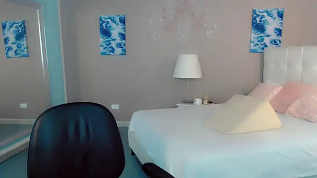 _Maddison_Ivanova_ Live XXX-chat