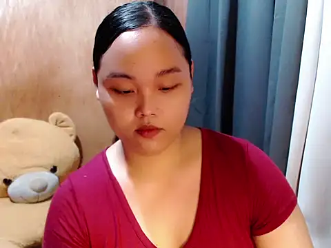 Pokazy przed kamerką – _Lylia