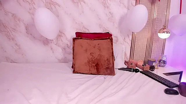 Mairys_ Show in webcam