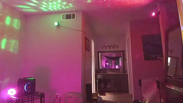 yiauana live XXX chat