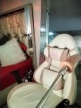 Онлайн чат XXX chelaqueen_