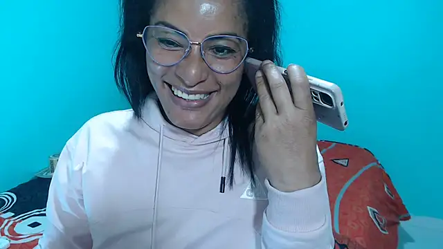 kateleyagrey Adlı Modelin Canlı XXX Sohbeti