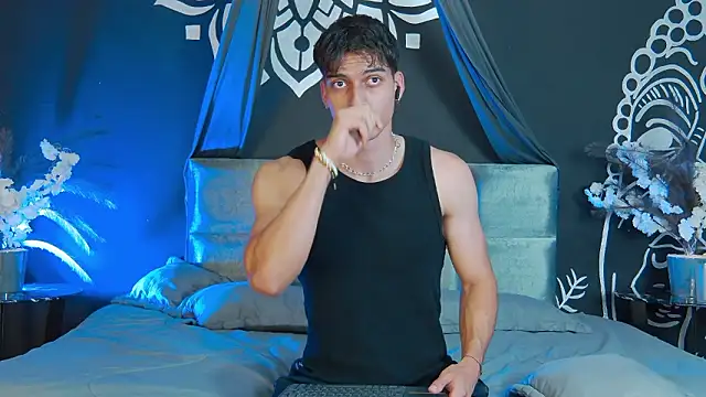 AlessioVitale live XXX chat