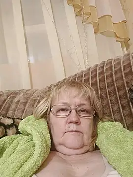 Show modela Violet5364 na web-kameri