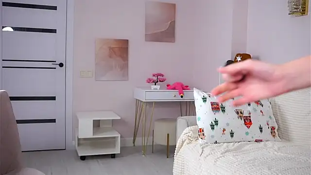 SunnivaCovil 现场XXX聊天