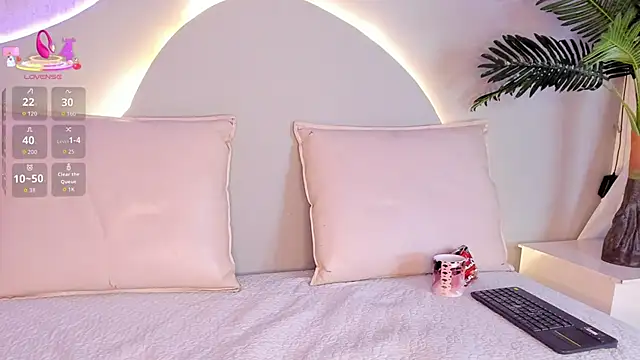 Онлайн чат XXX CannelaSmith