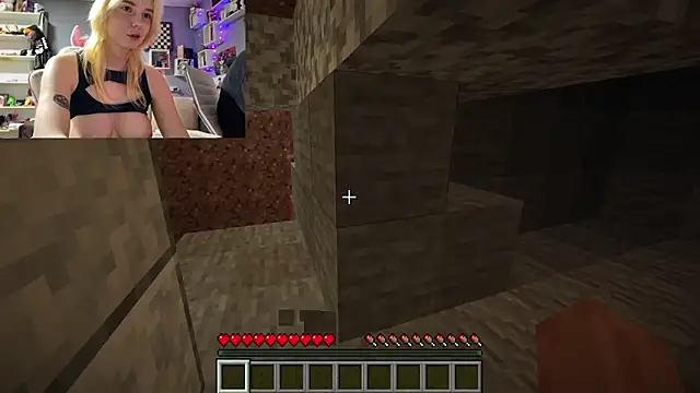 Show modela JesterBunny na web-kameri