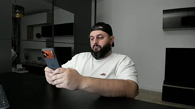 XXX chat uživo modela DravenPeak