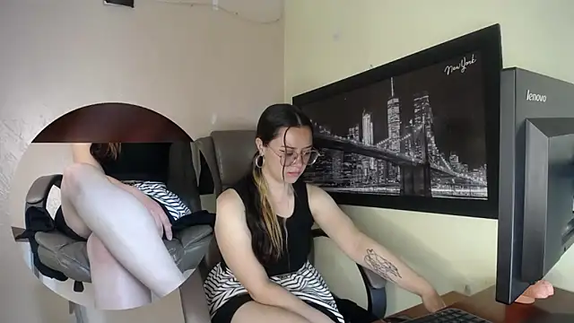 แชท XXX สดของ Alaiia___