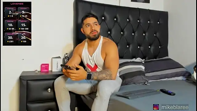 mikeblaree: απευθείας συνομιλία ΧΧΧ