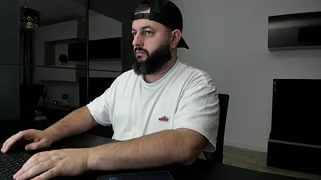 DravenPeak Chat XXX live