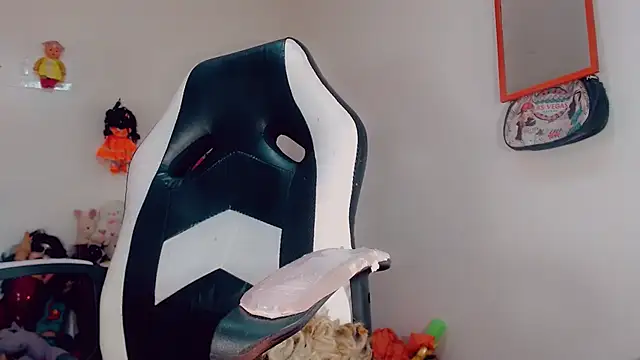 Oriana_braom: вебкам-шоу