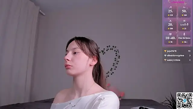 emmelieflorence Chat XXX in diretta