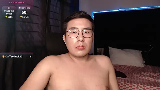 andrewmhilton_ Adlı Modelin Canlı XXX Sohbeti