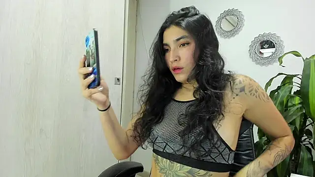 Chatroom XXX en direct de bella_thorne3