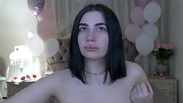 Chatroom XXX en direct de AdrianaTorres