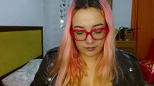 Nova-Satela's Live XXX Chat