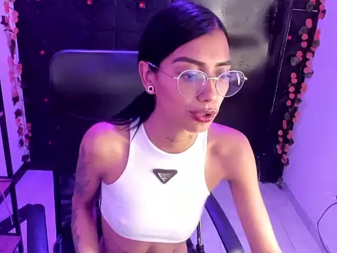 KarlaSlutSkinny__ Live XXX Chat