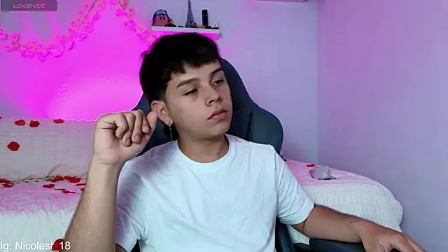 nico_leroy Live XXX Chat